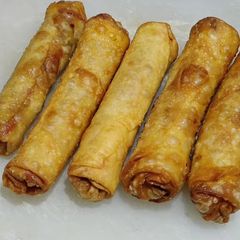A picture of Vegetable Spring Rolls.