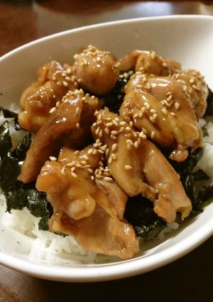 A picture of Super Delicious, Simple Yakitori Rice Bowl.