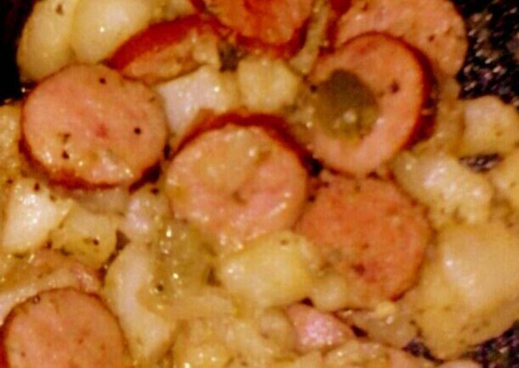 One Pan Sausage &amp; Potatoes (Quick &amp; Easy)