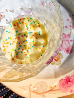 A picture of Lemon mousse.