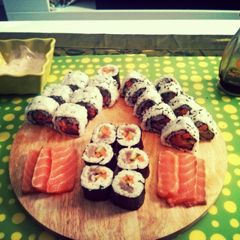 A picture of Sushi 4 two.