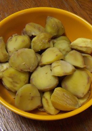 A picture of Easy Peeled Chestnuts.
