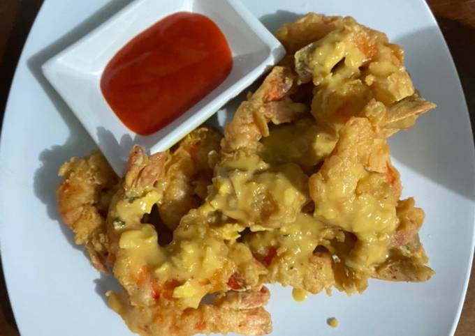 Udang crispy salted egg