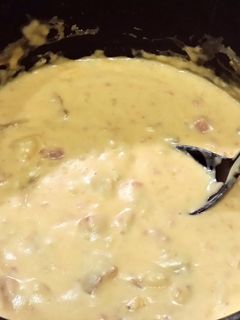 A picture of Cheesy Ham and Potato Soup.