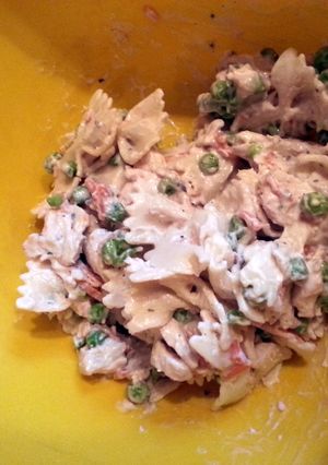 A picture of Alfredo Chicken Pasta.