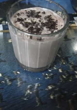ઓરિઓ મિલ્ક શેક (Oreo Milk Shake Recipe In Gujarati) રેસીપી મુખ્ય ફોટો