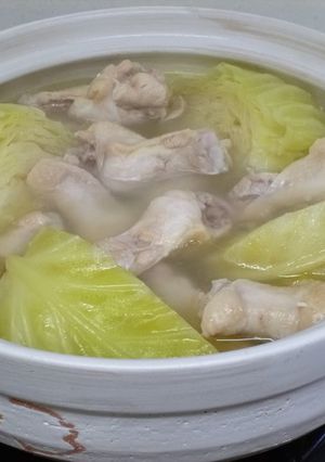 A picture of Pot Cabbage and Chicken Wing Tips Soup.