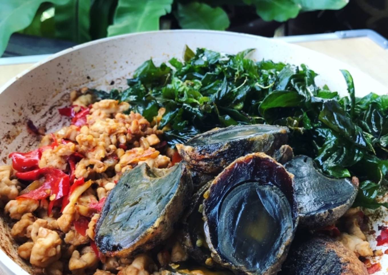 Fried egg with crispy basil