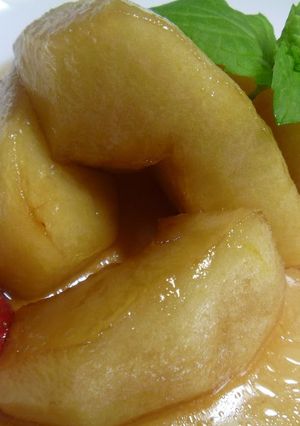 A picture of Macrobiotic Caramelized Apples.