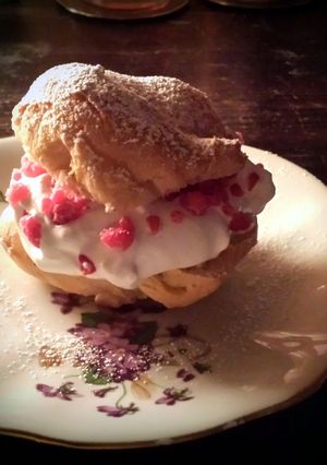 A picture of Petit choux-semla.