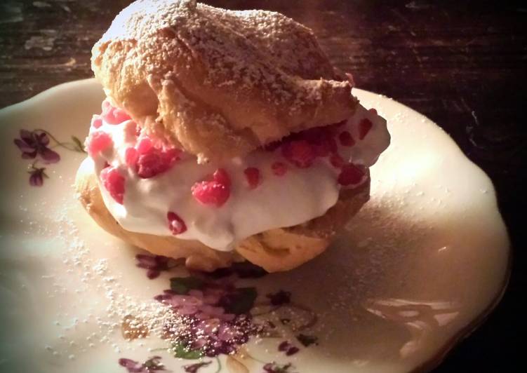 Petit choux-semla