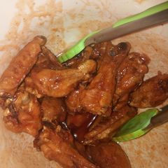A picture of Honey chipolte wings.
