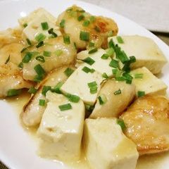 A picture of Chicken Breast and Tofu Simmer.
