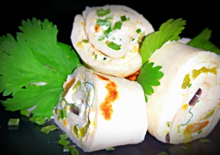 Recipe of Any-night-of-the-week Mike&#39;s Green Chile Pinwheels