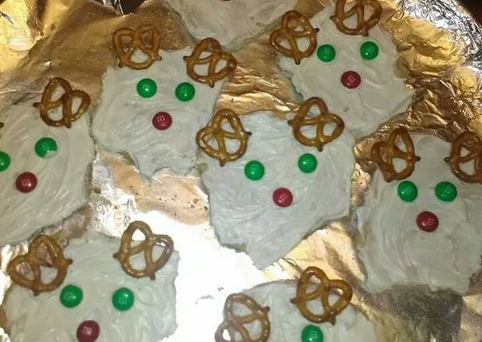 How to Prepare Homemade Sugar reindeer cookies