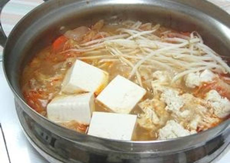Steps to Make Favorite Kimchi Miso Hot Pot