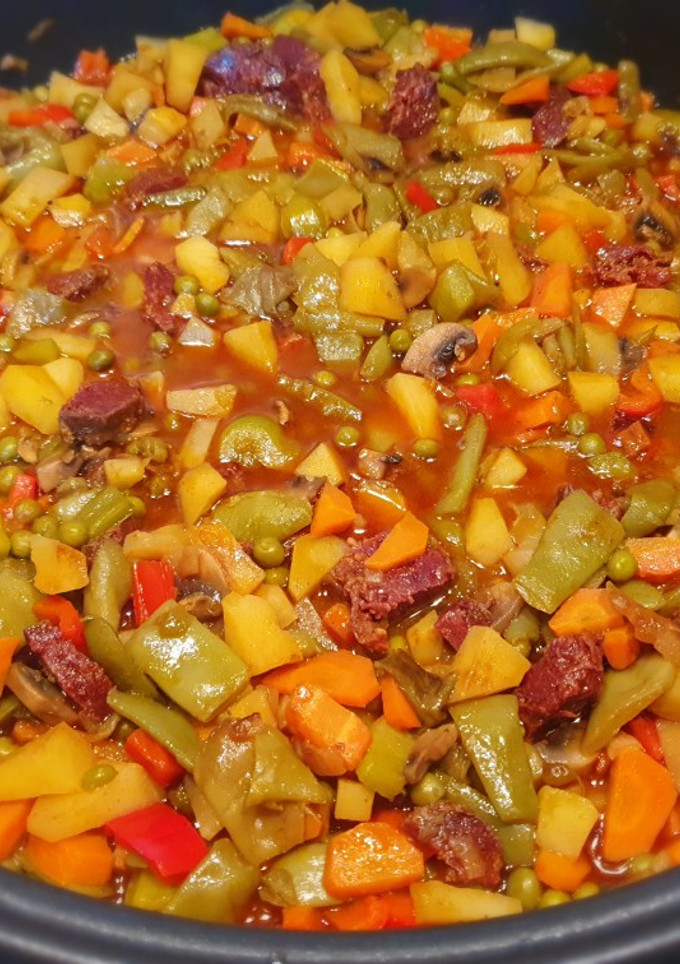 Una foto de Menestra verduras y chorizo