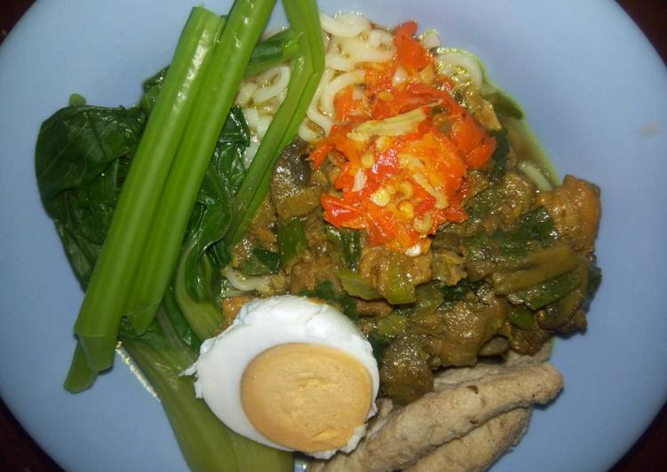 Resep Mie Ayam Jamur Kancing Pakcoy yang Enak Banget