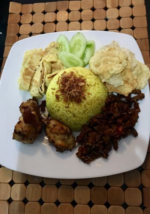 Foto resep Nasi kuning magic com