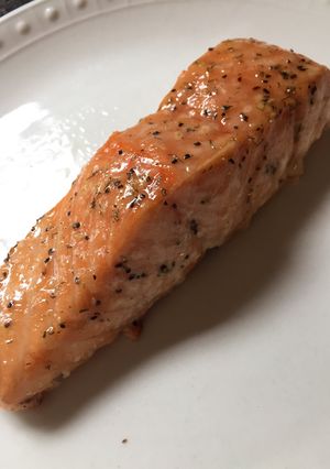 A picture of Sweet Glazed Salmon.
