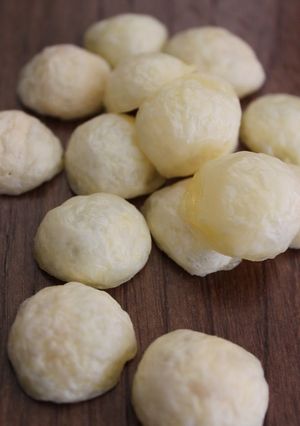 A picture of Cheese Cookies Made with Just 1 Slice of Cheese.
