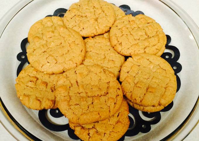 Peanut Butter Cookies With A Twist!
