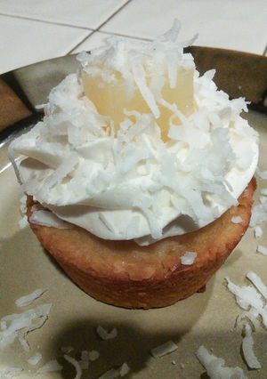 A picture of Pina Colada Cupcakes.