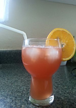 A picture of Sparkling Cran-Cherry Green Tea.