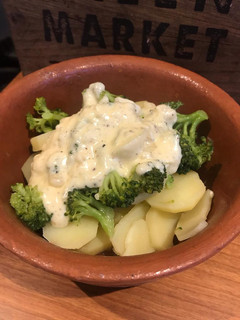 Una foto de Brócoli a la crema con papas