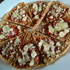 A picture of Healthy pita pizza chips.