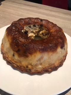 Una foto de Budín de coco y chispas de chocolate 🍫 🥥