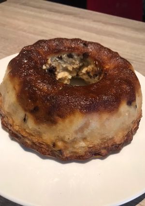 Una foto de Budín de coco y chispas de chocolate 🍫 🥥
