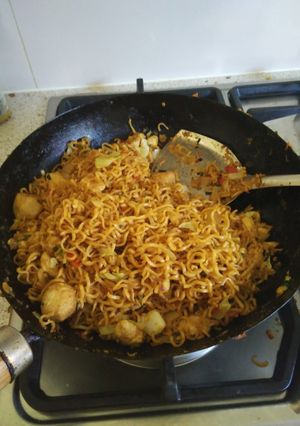 A picture of Mie / Mee Goreng (Fried Noodle) Tek Tek.