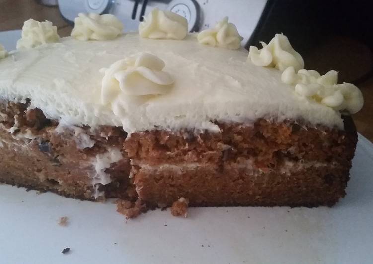 Recipe of Perfect Carrot Cake with cream cheese frosting
