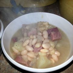 A picture of Country Style Bean Soup with Ribbles.