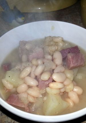 A picture of Country Style Bean Soup with Ribbles.