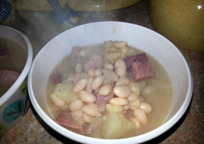 Easiest Way to Prepare Award-winning Country Style Bean Soup with Ribbles