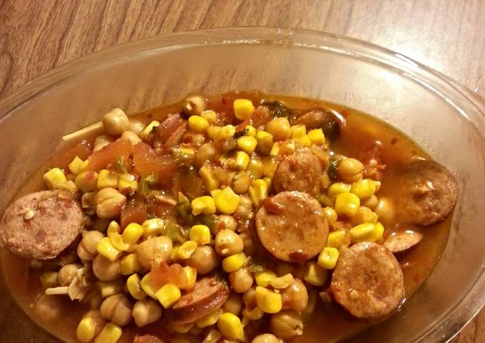 SMOKED SAUSAGE CHOWDER 
