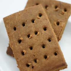 A picture of Oil-free Kinako (Roasted Soy Flour) and Brown Sugar Cookies.