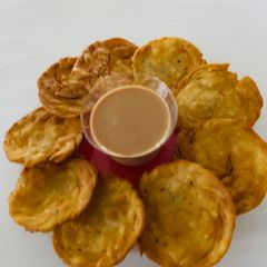 A picture of Farsi puri/ khaja.