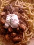 Jägergeschnetzeltes with spätzle