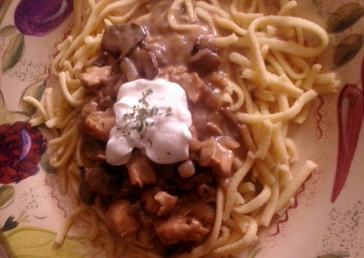 How to Make Quick Jägergeschnetzeltes with spätzle