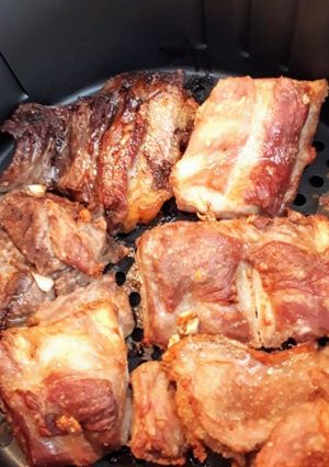 Foto de Costela suína na fritadeira elétrica