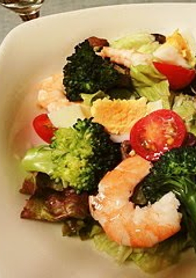 A picture of Broccoli & Shrimp Salad.