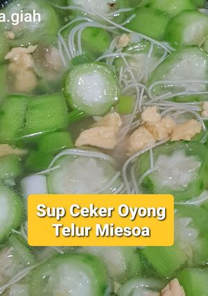 Foto resep Sup Ceker Oyong Telur Miesoa