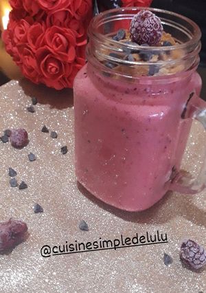 Une photo de Smoothie prune framboise gourmand