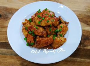 Hình của món Ức gà rim mắm tỏi.