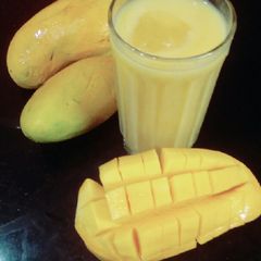 A picture of Mango shake.