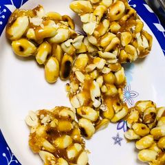 A picture of Peanut jaggery chikki.