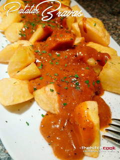 Una foto de Patatas bravas (sin tomate, claro)